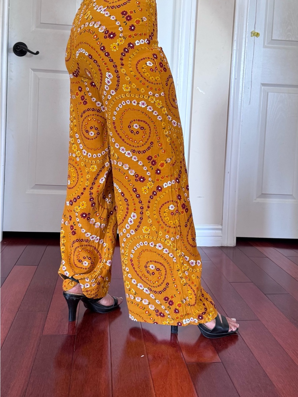 Forever 21 Mustard Yellow Floral Swirl-Print Wide Leg Pants - Picture 6 of 9